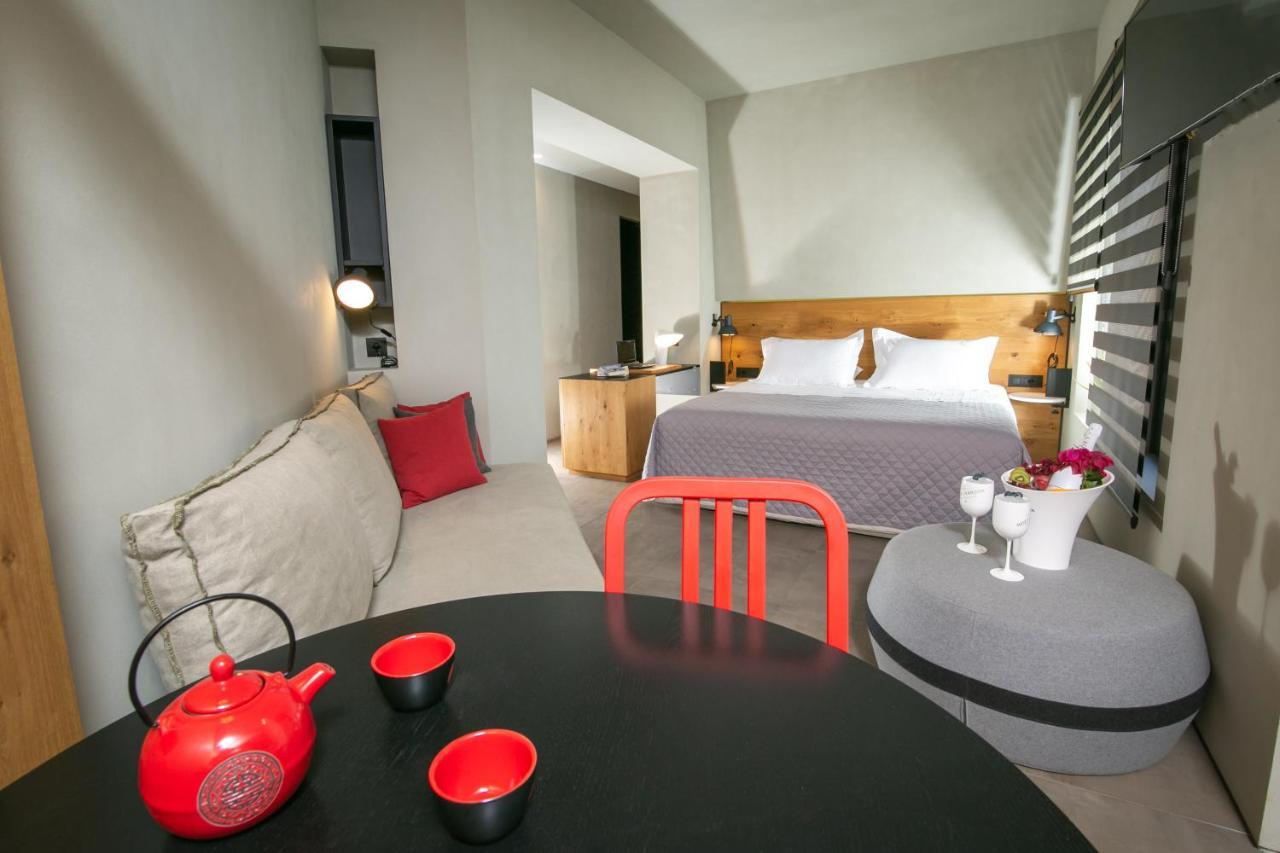 סנטוריני Marquise Suites - Adults Only מראה חיצוני תמונה